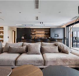 5 bedroom luxury seaside villa with indoor & outdoor pool, near Acharavi, sleeps 10